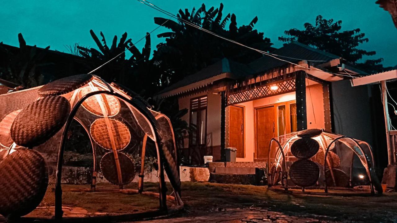 Lontart Guesthouse Nggorang Bagian luar foto